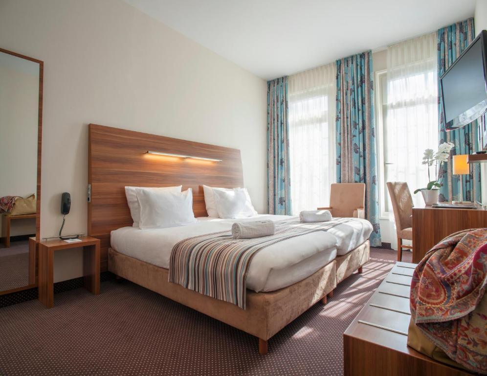 Albert Premier Hotel Bagnoles-de-l'Orne Habitación foto